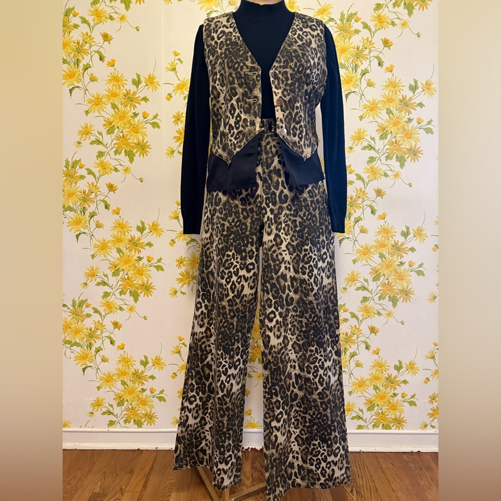 NWT high waist Leopard Print Wide Leg Pants size M - Picture 13 of 14